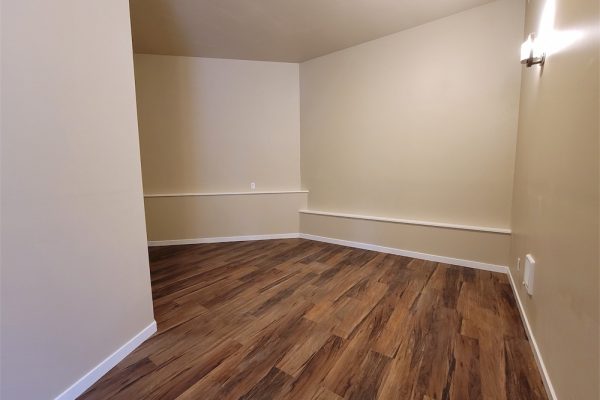 laminate hardwood-flooring in living room-1440x960