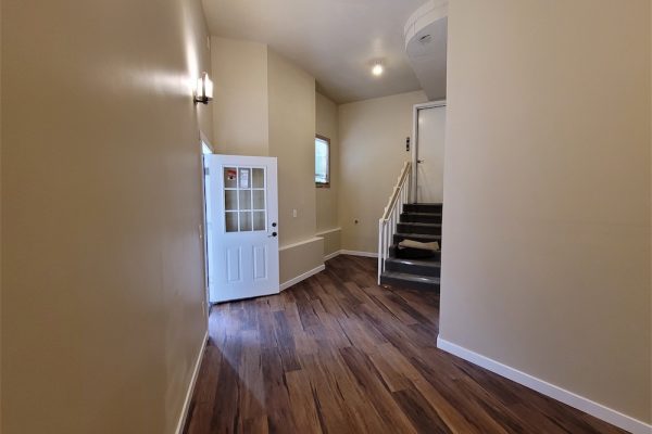 laminate hardwood-flooring in living room-1440x960